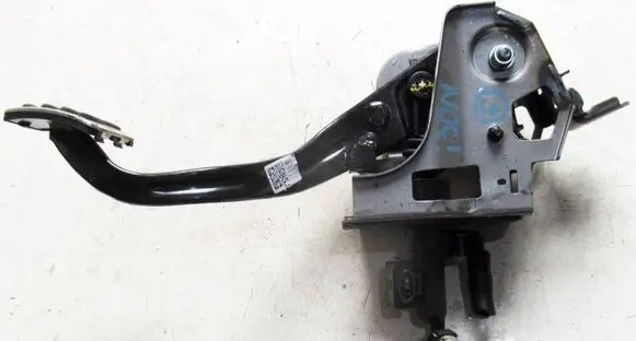 Hyundai i30 fastback Clutch pedal 93840-F2100