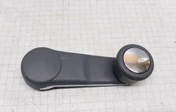 Audi 80 90 B3 Front door window winding handle 443837581D 443837575A