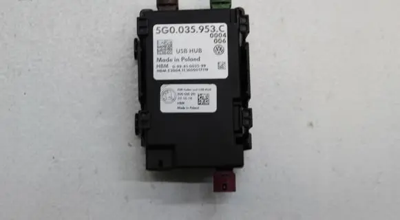 Skoda Superb B8 (3V) USB control unit 5Q0035953C
