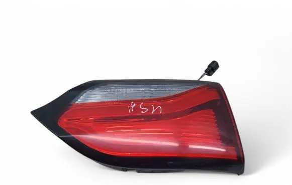 Chrysler Pacifica Tailgate rear/tail lights P68228941AE 68228941AE