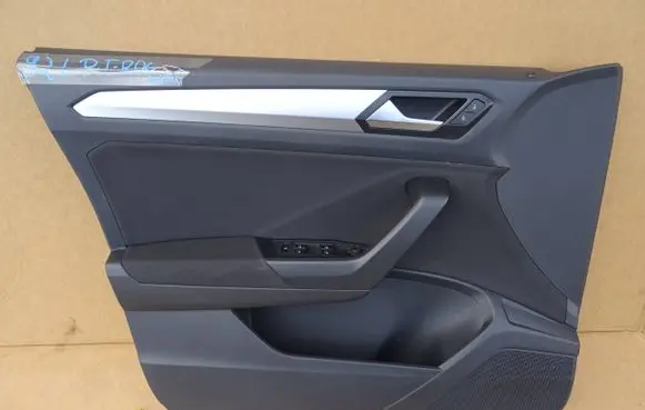 Volkswagen T-Roc Front door card panel trim