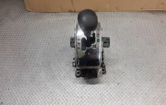 Toyota Corolla E120 E130 Gear shifter/selector 8945152020