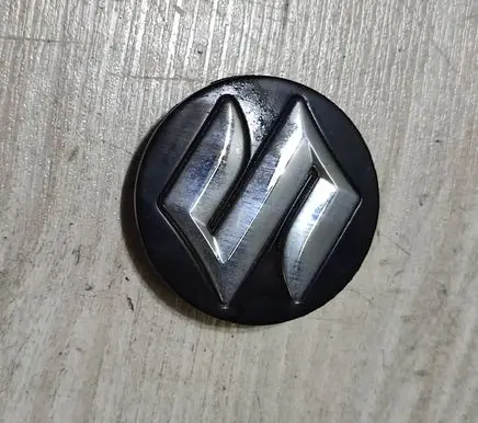 Suzuki Vitara (LY) Original wheel cap 4325251K10