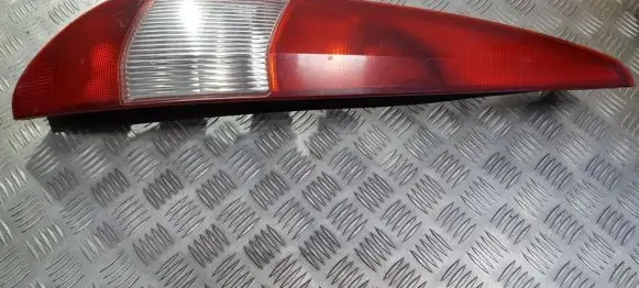 Ford Mondeo Mk III Rear/tail lights 1s7113405c 1s71-13405-c