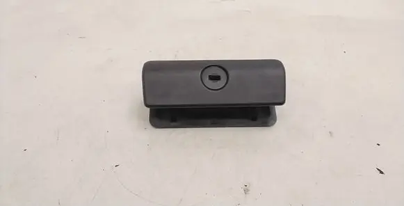 BMW 3 E46 Glove box handle
