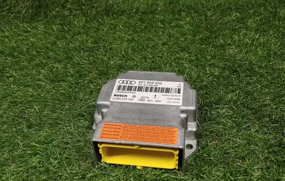 Audi A3 S3 8P Airbag control unit/module 8P7959655 0285010143