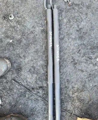 KIA Stinger Tailgate strut brak