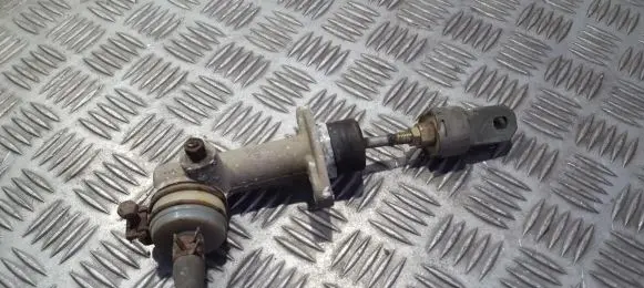 Mitsubishi Space Runner Clutch master cylinder