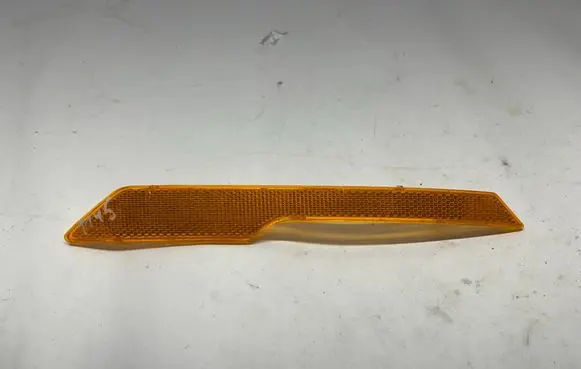 Ford Mustang VI Front reflector 
