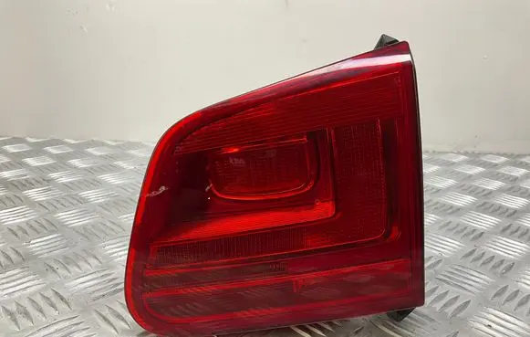 Volkswagen Tiguan Tailgate rear/tail lights 5N0945260A