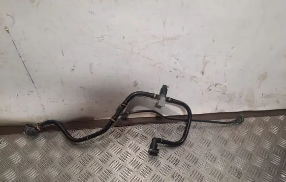 Ford Escape III Vacuum line/pipe/hose CV619C047