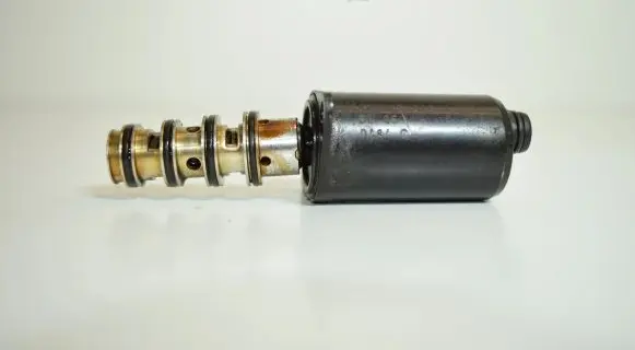 Audi A4 S4 B6 8E 8H Camshaft position sensor 22100213