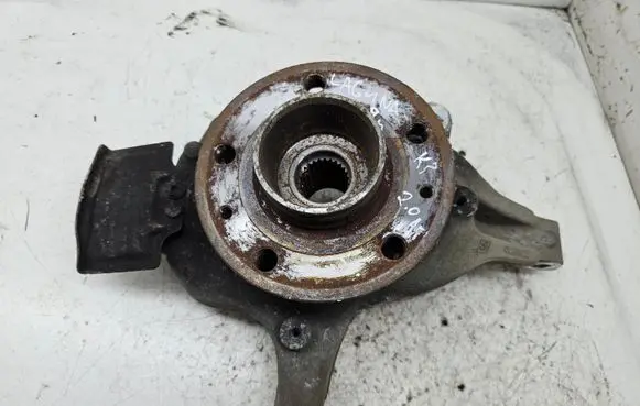 Renault Laguna III Front wheel hub 400150006R