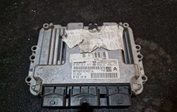 Peugeot 207 CC Engine control unit/module 0281012467