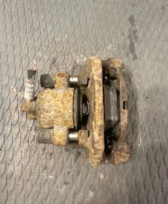 Land Rover Range Rover L322 Rear brake caliper