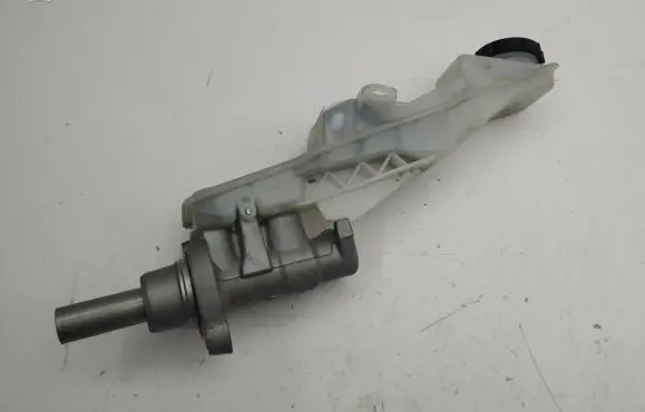 Mazda CX-5 II Master brake cylinder KD3343550