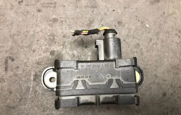 Volkswagen Touran I ESP acceleration yaw rate sensor 7H0907655A