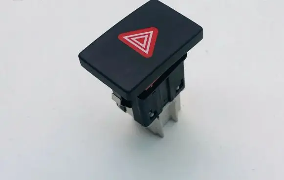 Volkswagen Golf VI Hazard light switch 5K0953509A