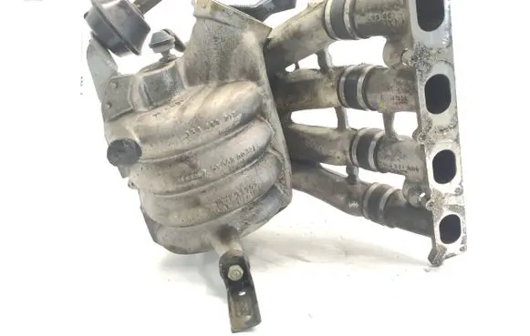 Volkswagen PASSAT B5 Intake manifold 058133213 058133216D