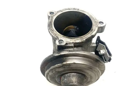 BMW 5 E60 E61 EGR valve 7791480 70045000