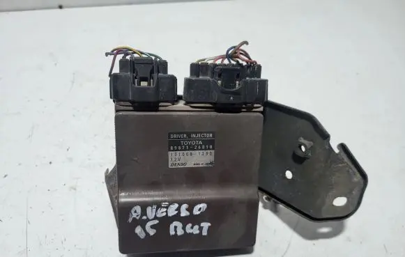 Toyota Avensis Verso Fuel injection control unit/module 8987126010 1310001280