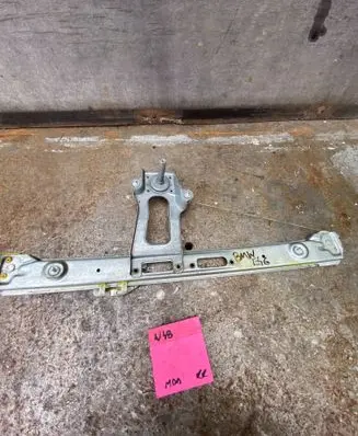 BMW 3 E46 Rear door manual window regulator