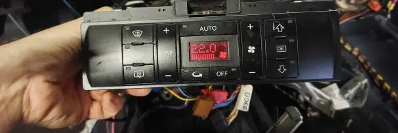 Audi A4 S4 B5 8D Climate control unit 8D0820043M 5HB007908