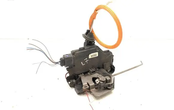 Audi A3 S3 8P Front door lock 4E1837015
