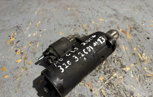 Mercedes-Benz CLS C219 Starter motor 1005831549