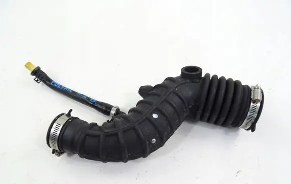 Nissan Pulsar Air intake hose/pipe 6882003SA