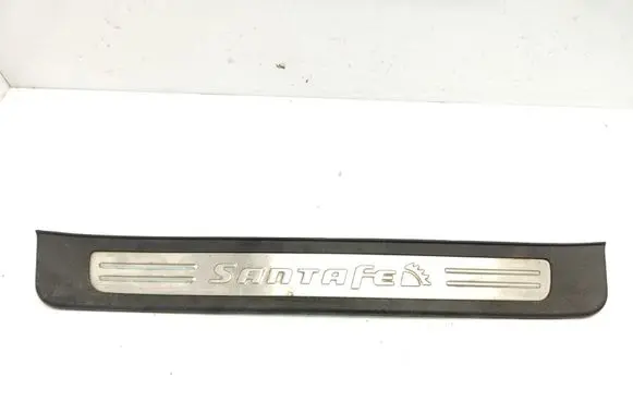 Hyundai Santa Fe Front sill trim cover 858812B000