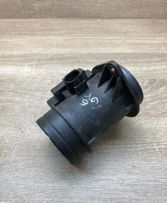 Volkswagen Golf IV Mass air flow meter 074906461