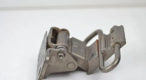 Audi A6 S6 C6 4F Rear door lower hinge 8E0833411E