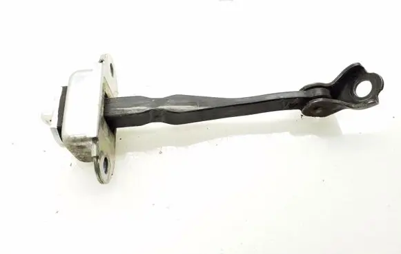 Nissan Qashqai+2 Rear door check strap stopper
