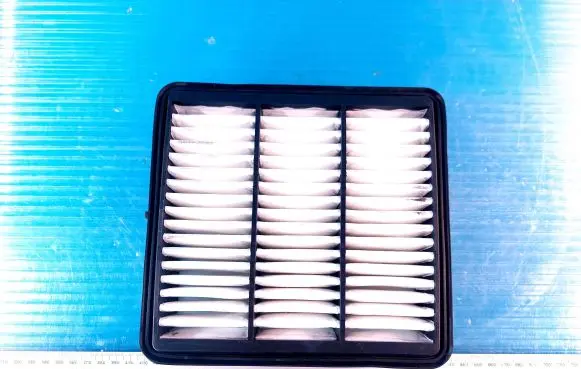 KIA Ceed Air filter ADG02281 11543221