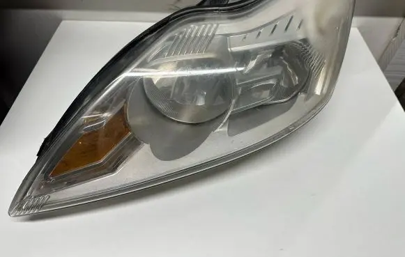 Ford Focus Headlight/headlamp 8M5113W030AF 0077R00 1011602