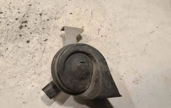 Audi Q7 4M Horn signal 001157
