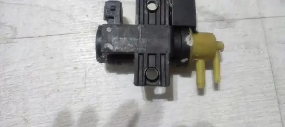 Fiat 500 Valve vacuum 32030623