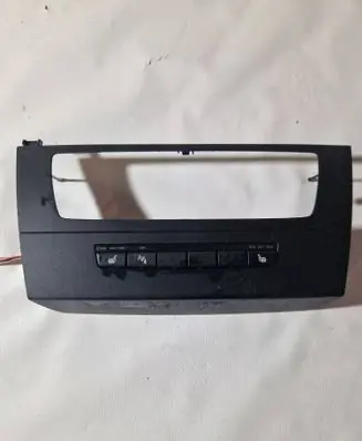BMW 3 E90 E91 Dashboard lower bottom trim panel 108229