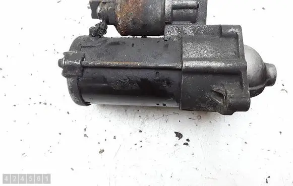 Renault Captur Starter motor 233007689R