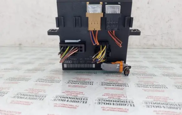 Seat Exeo (3R) Comfort/convenience module 8E0907279N