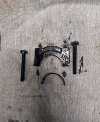 Audi A6 S6 C4 4A Crankshaft Holder 
