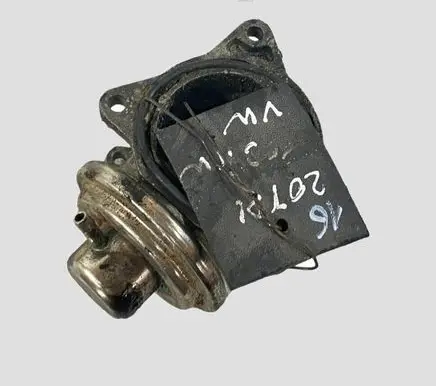 Volkswagen PASSAT B6 EGR valve 038129637D