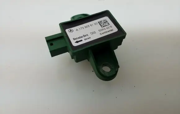 Mercedes-Benz E C207 W207 Airbag deployment crash/impact sensor A1729056100