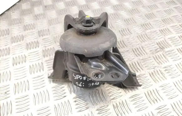 KIA Sportage Engine mount bracket 21810f