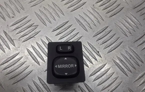 Toyota Corolla Verso E121 Wing mirror switch 183574