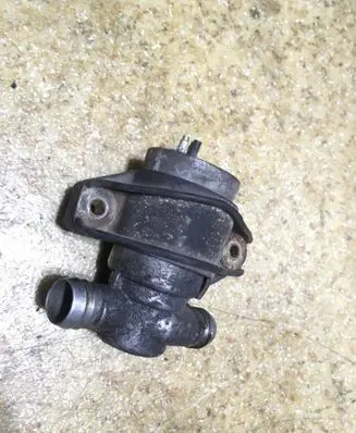 Mercedes-Benz E W124 Idle control valve (regulator) 