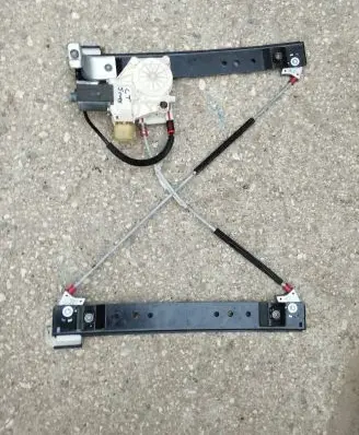 Ford S-MAX Rear window lifting mechanism without motor