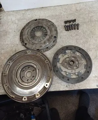 Ford Focus C-MAX Clutch set kit 3M517563BR 045082312305 30909B