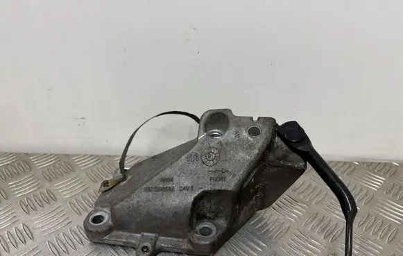 Dodge Durango III Engine mounting bracket 68275986AA